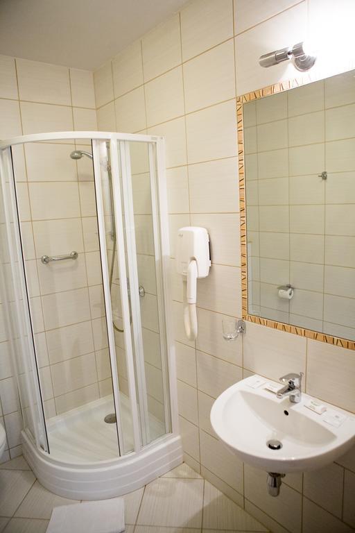 Hotel Classic Rzeszów Værelse billede